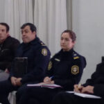 Pelle reunida con vecinos Pelle reunida con vecinos