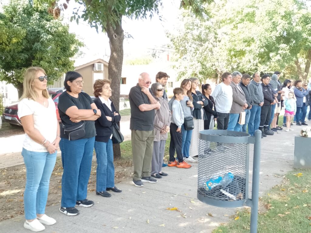 La concejal Verónica Tucci acompañó la recordación de Malvinas en barrio La Unión Política