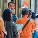 La contradicción de buscar trabajo: demasiado joven o demasiado grande