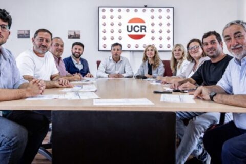 Con intendentes y legisladores, la UCR recorren la Cuarta y consolida su volumen político